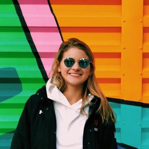 Meet your Posher, Cami